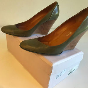 Golden Goose  Destressed Pump Wedge size8