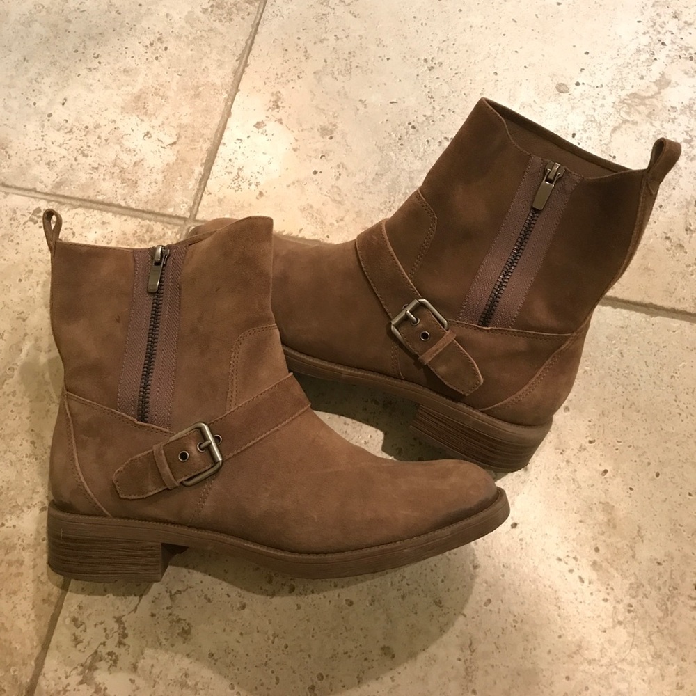 NINE WEST booties