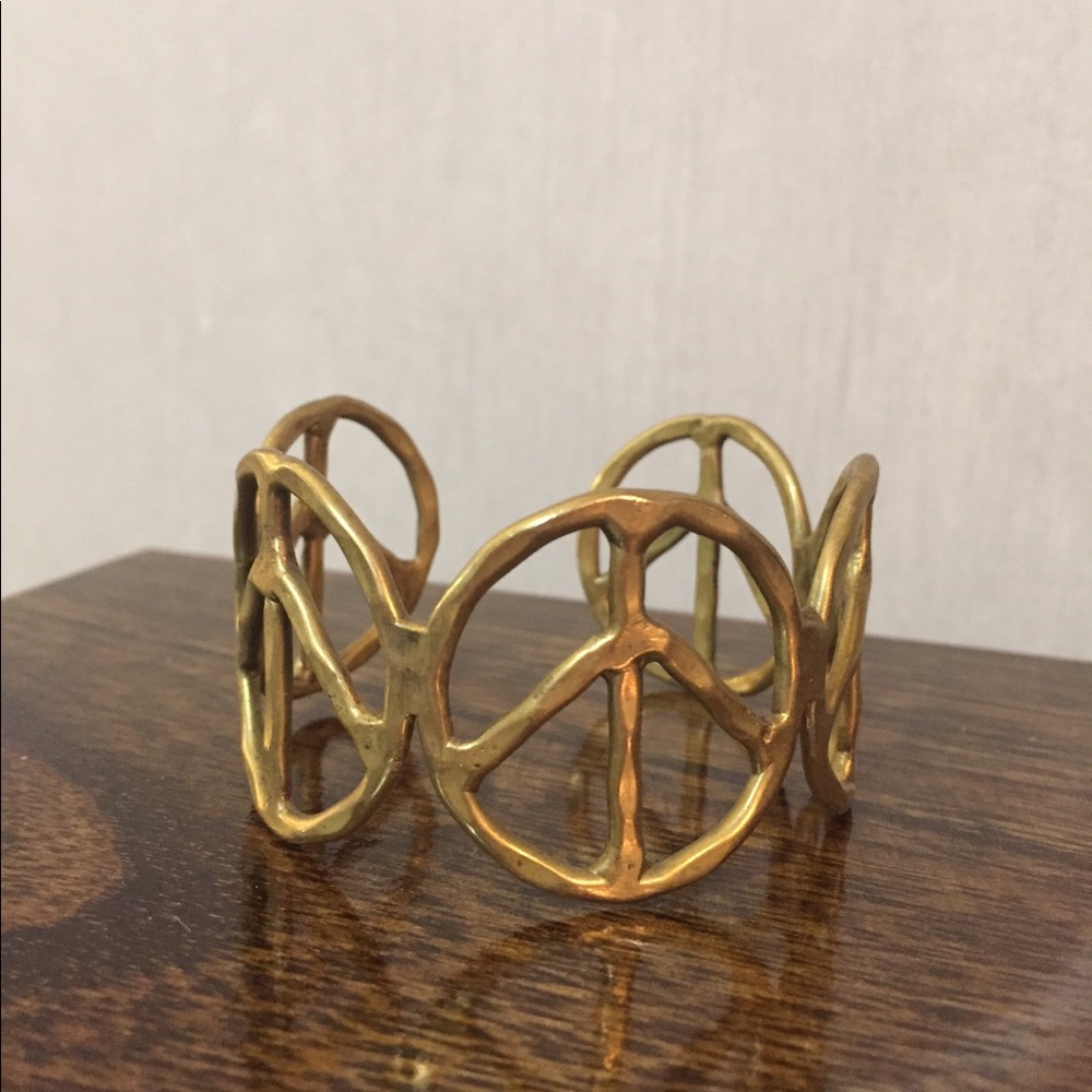 Fun peace sign cuff