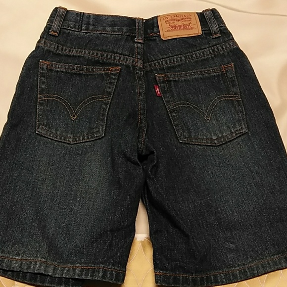 Levi's Other - ❤for bundles only❤ Levi's shorts J-154