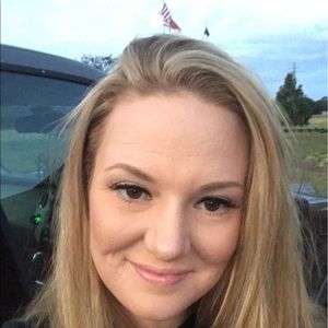 Meet your Posher, Liza