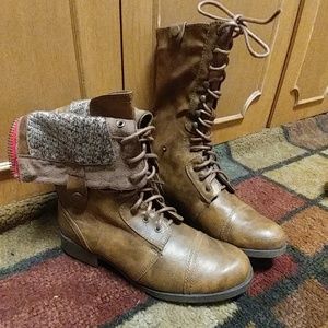 Foldover fall boots