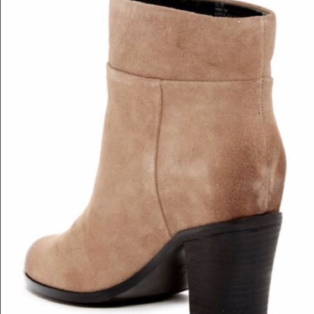 Kenneth Cole - Allie Bootie- Size 9.5