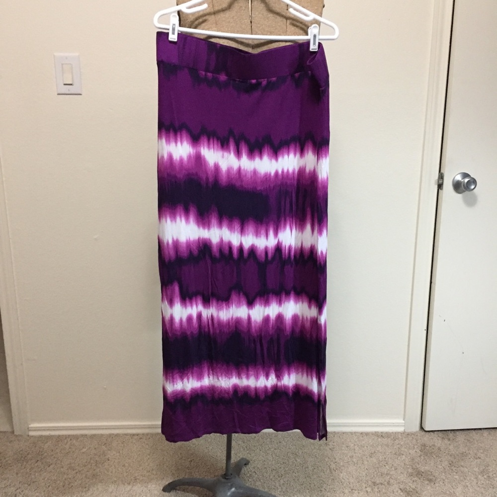 Purple tie-dye pattern maxi skirt