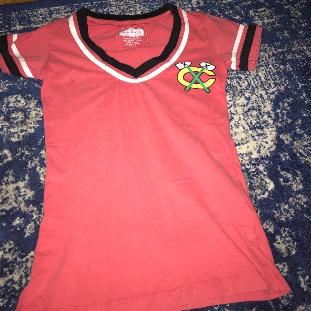 Like New Blackhawks T (throw back)