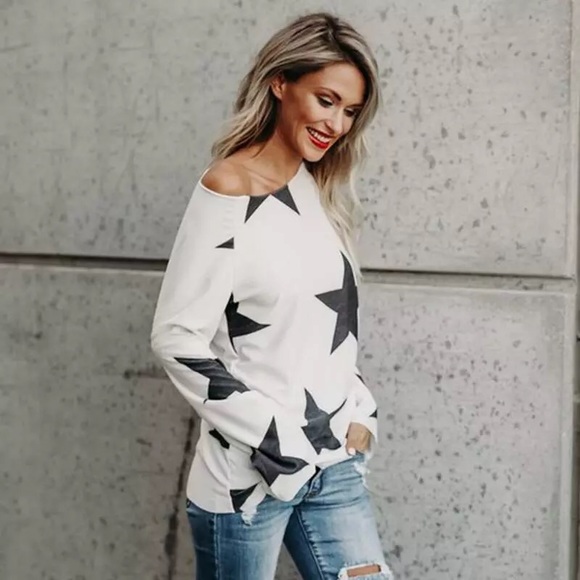 ✨HP!✨Star Patterned Off Shoulder Long Sleeved Top✨ - Picture 3 of 7