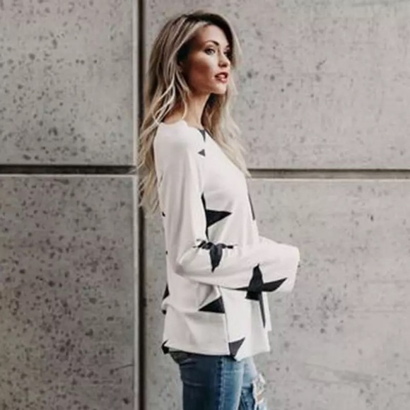 ✨HP!✨Star Patterned Off Shoulder Long Sleeved Top✨ - Picture 6 of 7