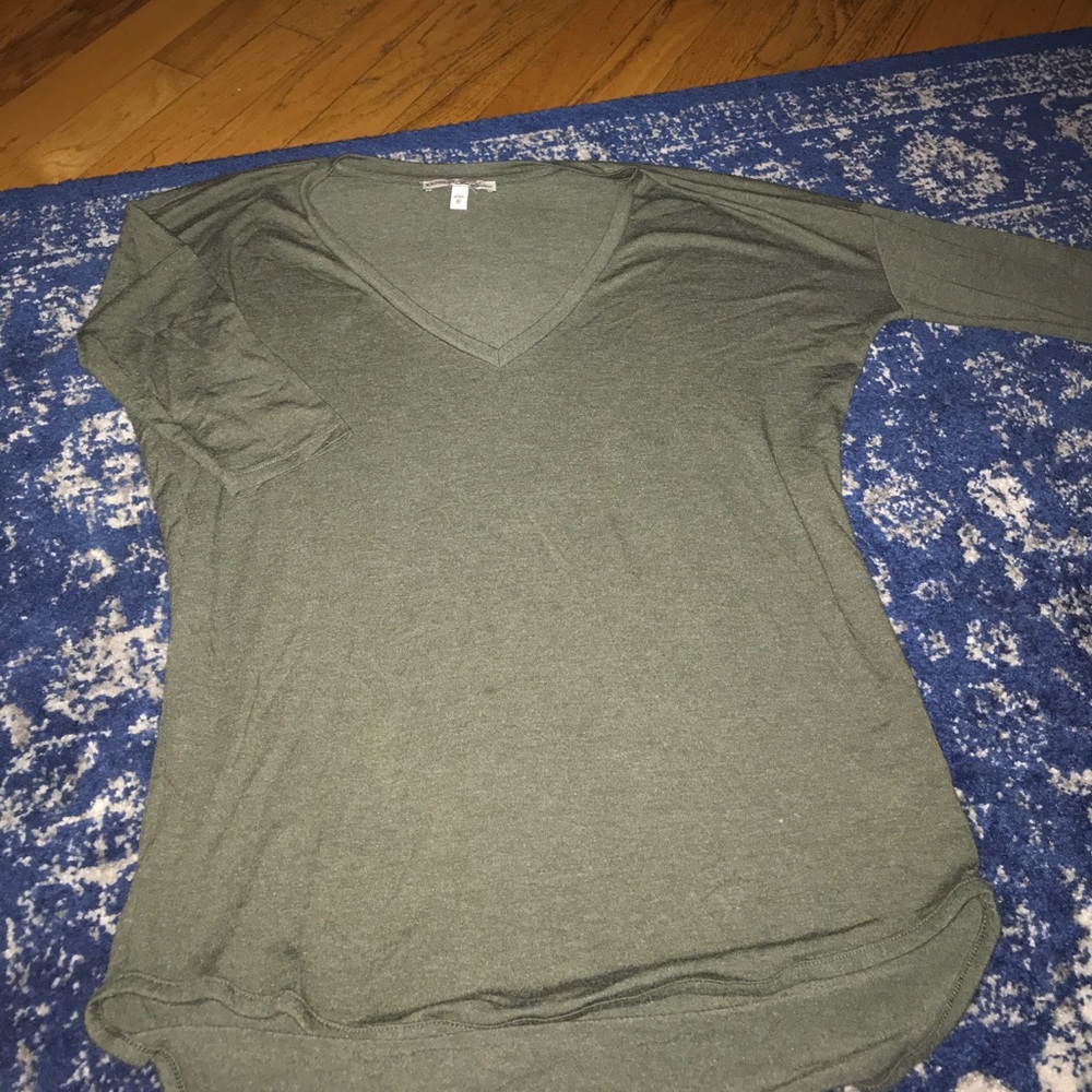 Adorable Olive Green Express Top EUC