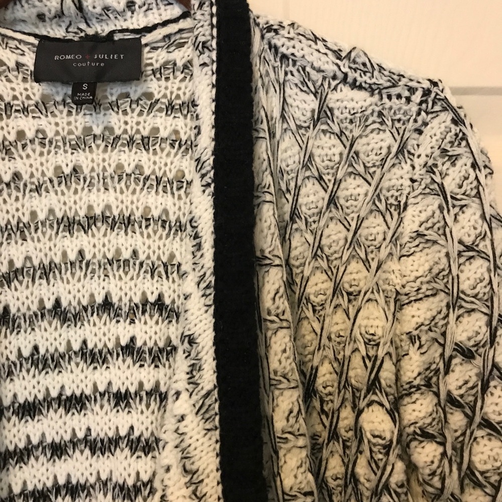 •Romeo&Juliet Couture• Chunky Cardigan - Picture 2 of 4