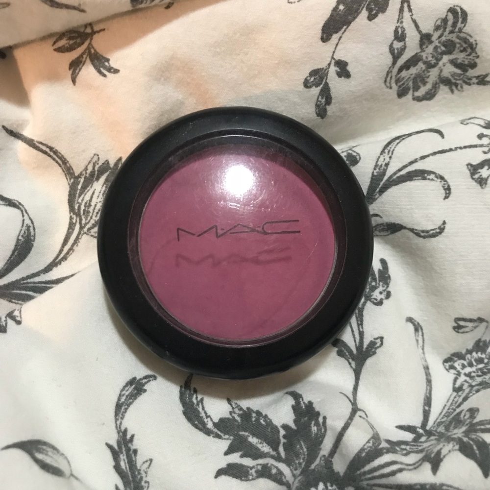 MAC blush