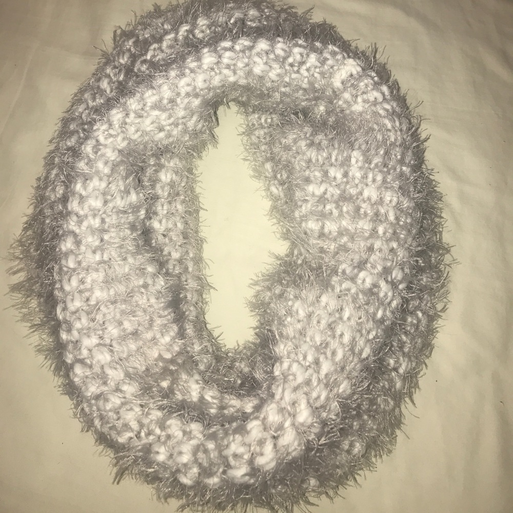 Gray Scarf. New