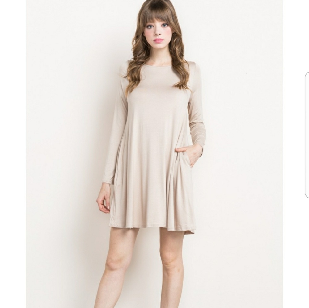 Boutique Dress - Picture 2 of 5