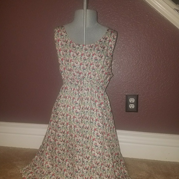 H&M FLORAL DRESS - Picture 2 of 5