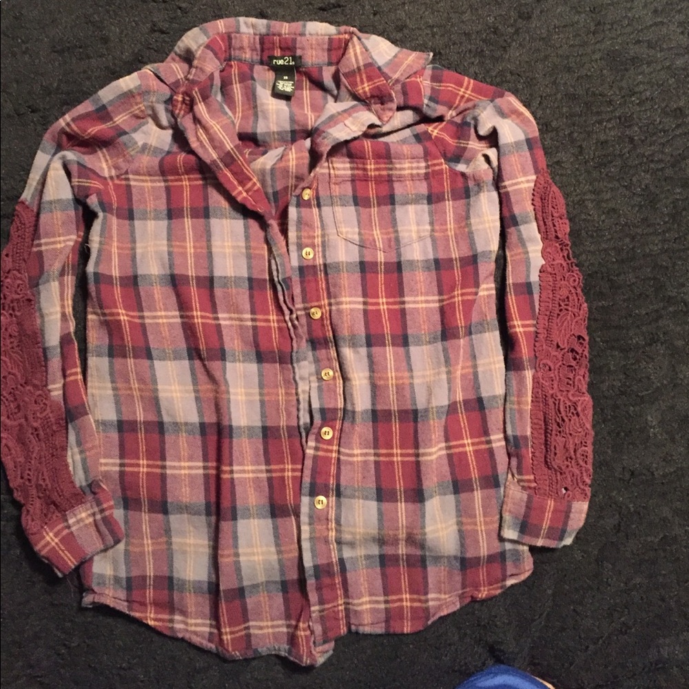 Rue 21 button cotton flannel