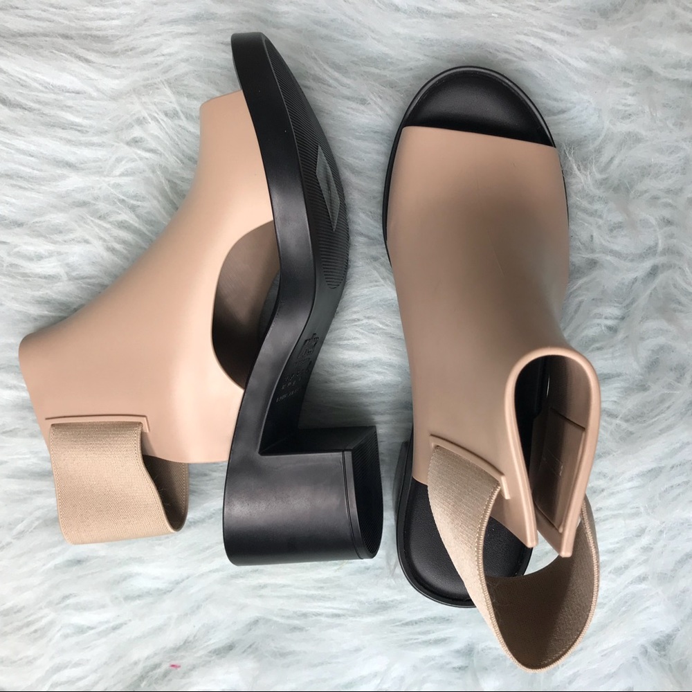 Melissa’s Elastic Dance Heels beige NEW