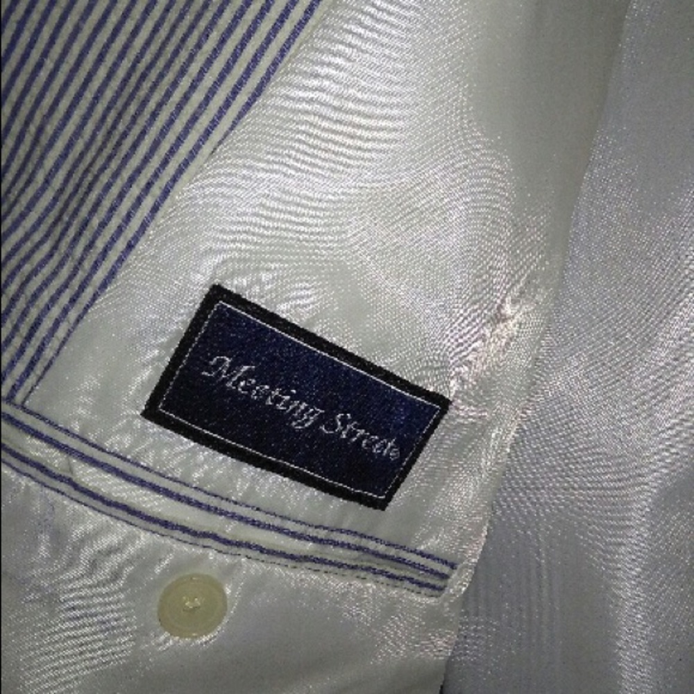 Blazer - Picture 2 of 3