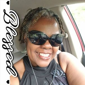 Meet your Posher, Christine