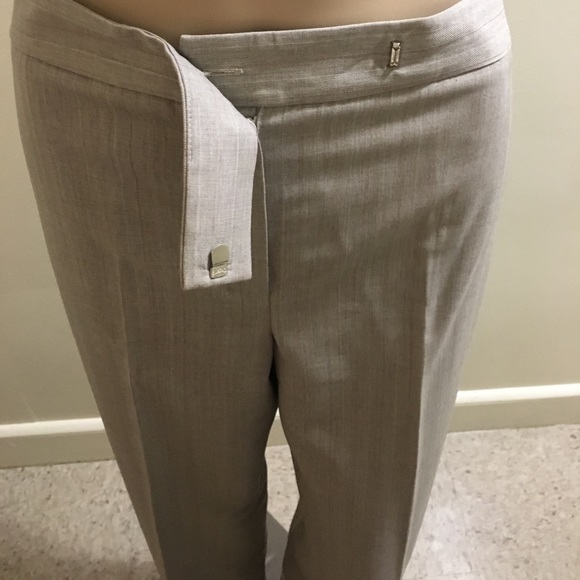 ⤵️ Ann Taylor Loft Wool Pants. - Picture 2 of 4