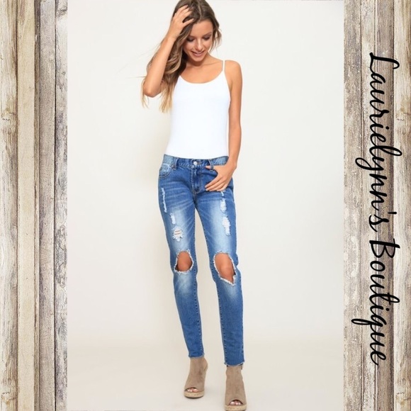So comfy Distressed Denim skinny jean - Picture 2 of 7