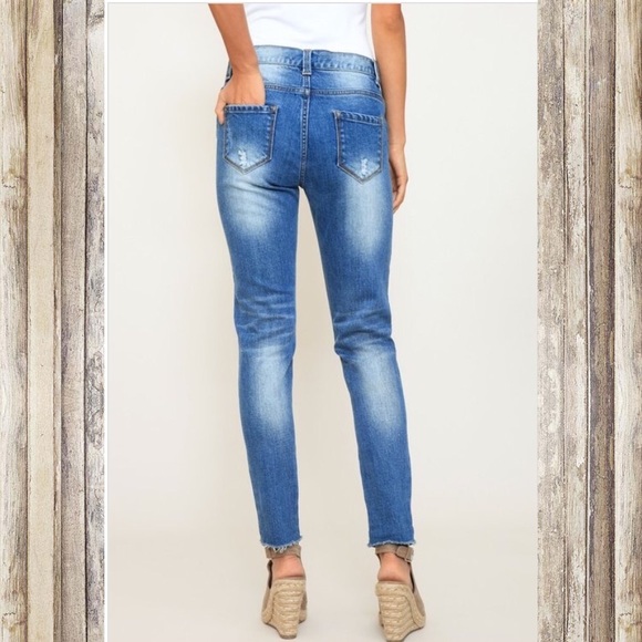 So comfy Distressed Denim skinny jean - Picture 4 of 7