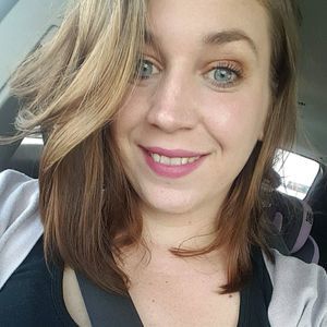 Meet your Posher, Holly