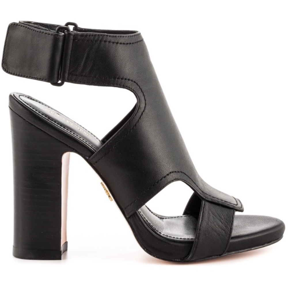 Pour La Victoire Echo-Black Nappa sandals