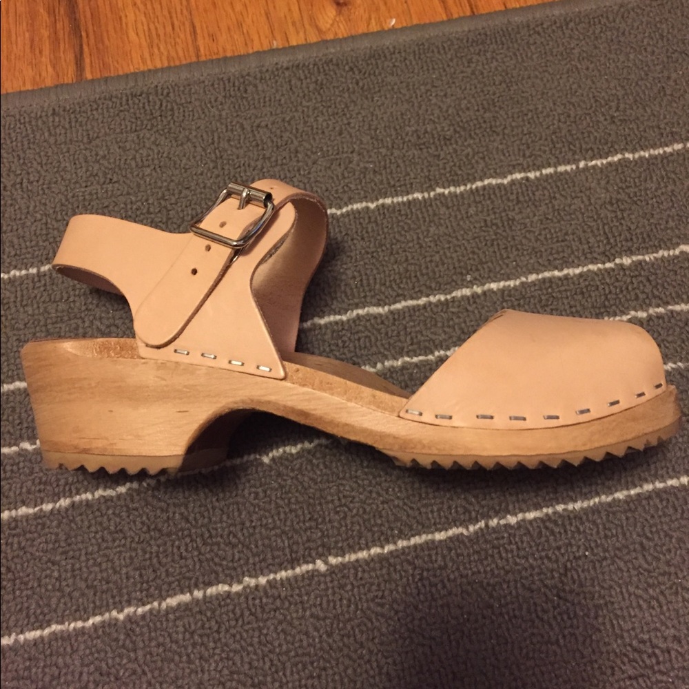 Clogs
