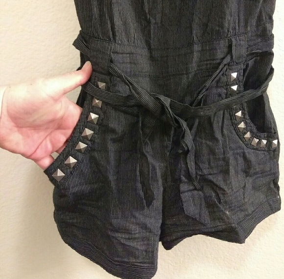 Romper - Picture 2 of 5