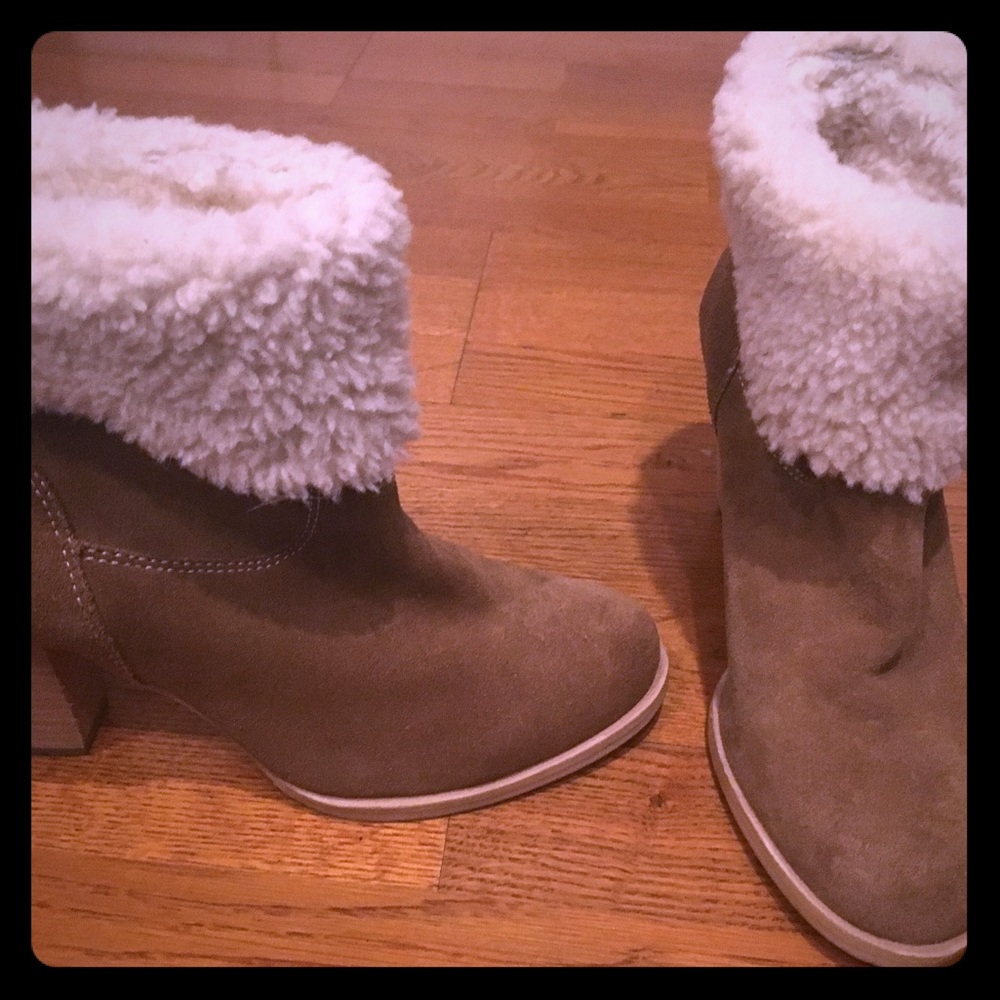 Kookaburra leather and sheeps wool 3” ankle boots