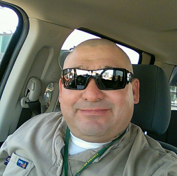 Meet your Posher, Salvador - Picture 1 of 1