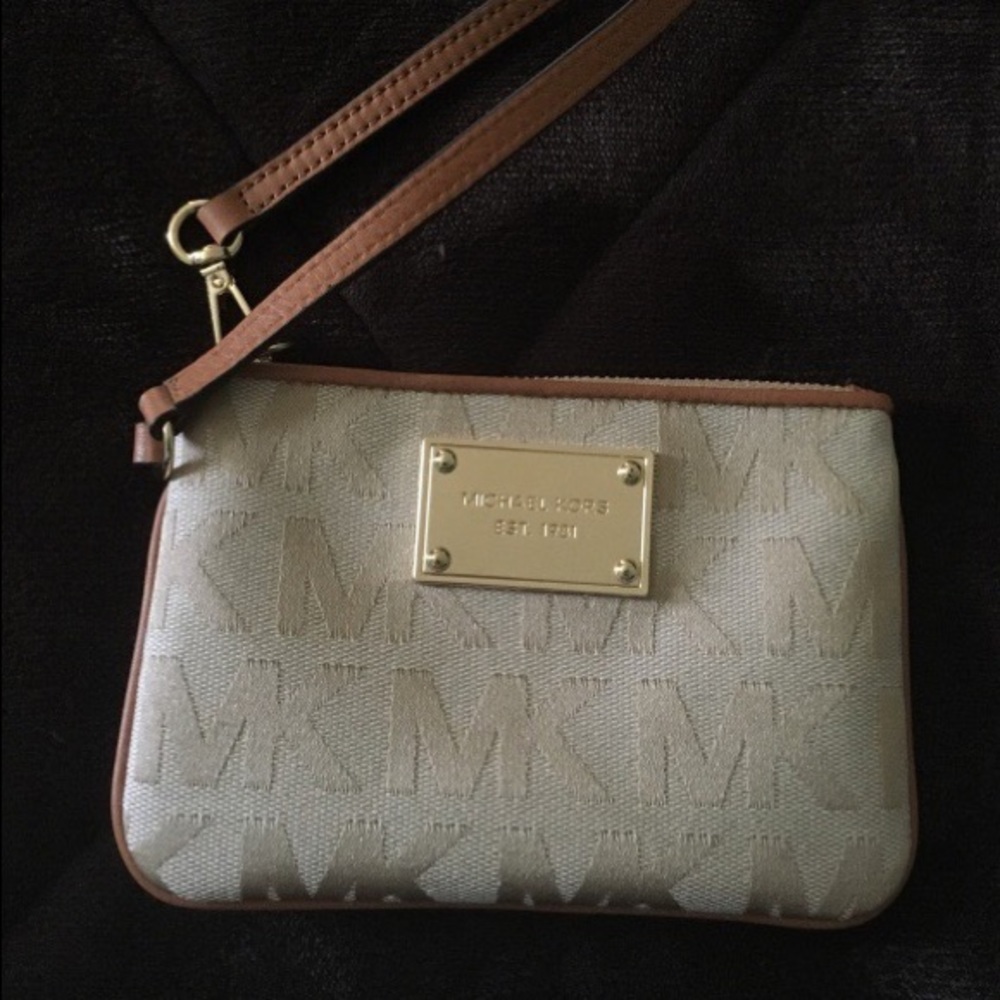 Michael Kors Wristlet