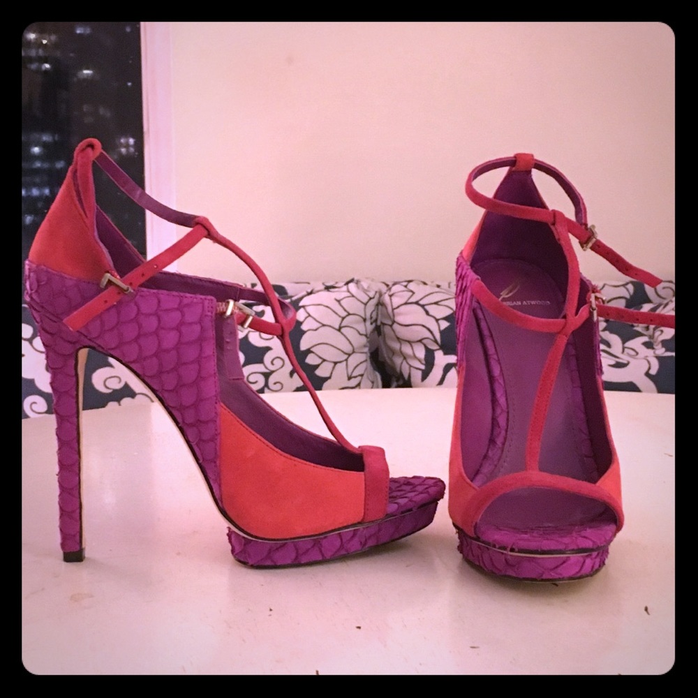 New Brian Atwood Campisa Suede Pumps Size 7