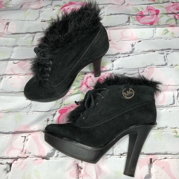 Michael Kors Shoes - Michael Kors Black Booties size 7