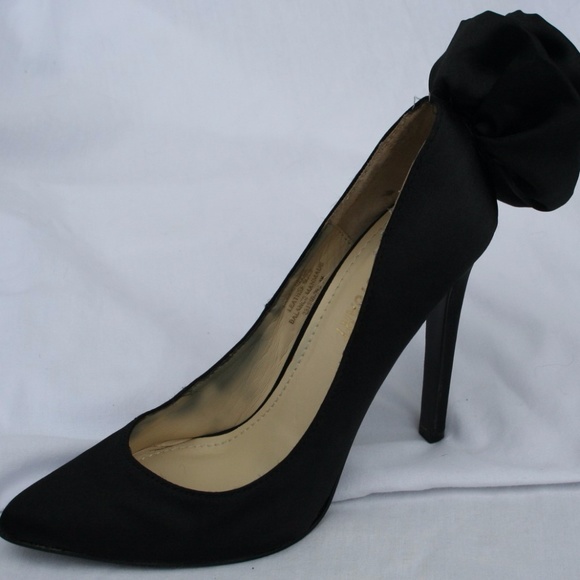 black dressy heels