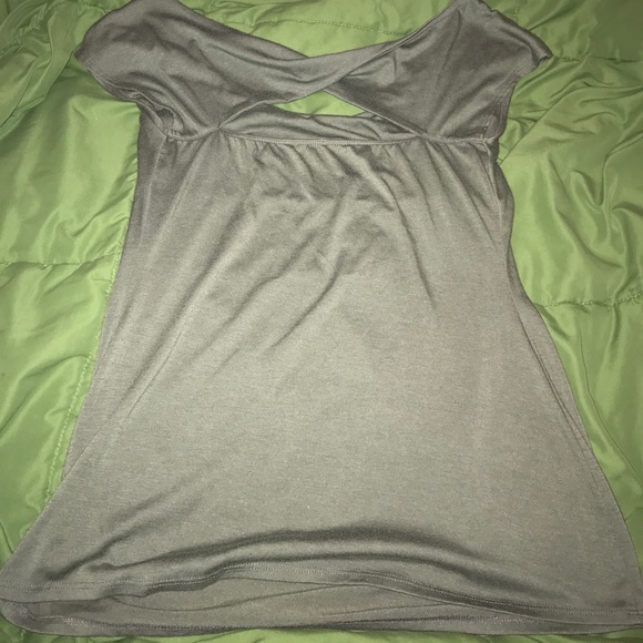 Pretty olive top for sale - Picture 2 of 2