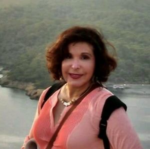 Meet your Posher, Mayela