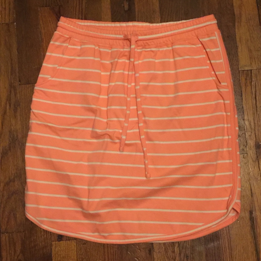 NWT athleisure skirt