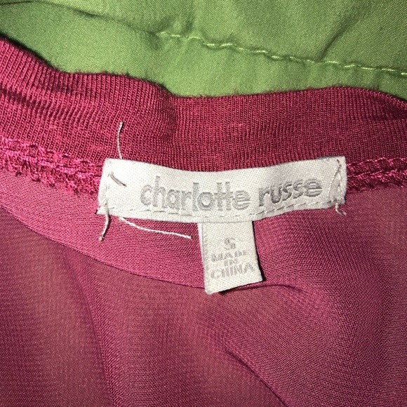 Pretty red top - Picture 3 of 3