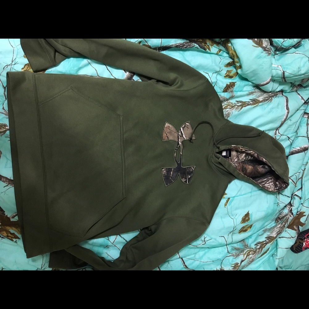 Green and Camo Under Armour Hoodie Small