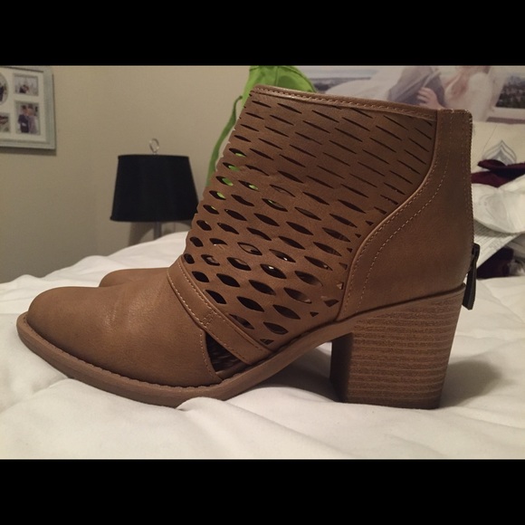 Brown Fall Booties - Picture 1 of 4