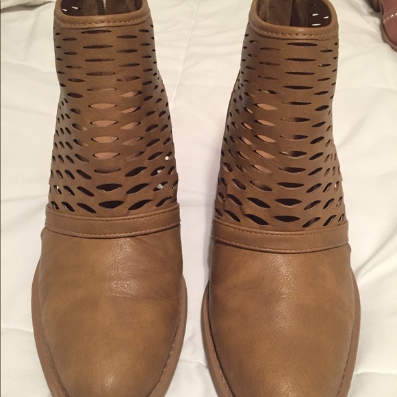 Brown Fall Booties - Picture 3 of 4