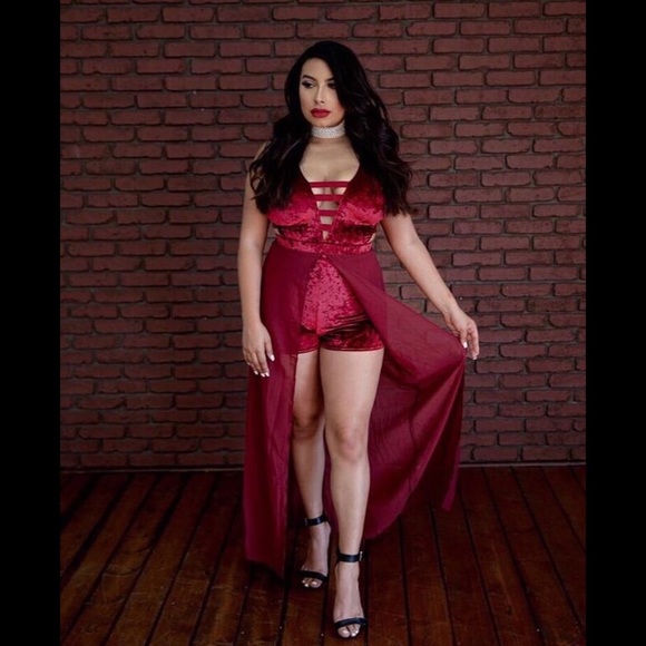 Red Roses Romper - Picture 2 of 3