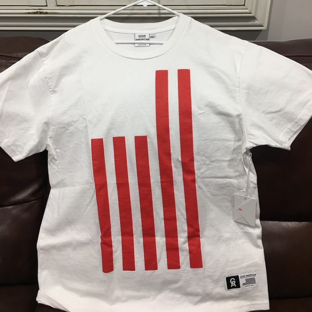 Good American oversized t shirt brand new !!!