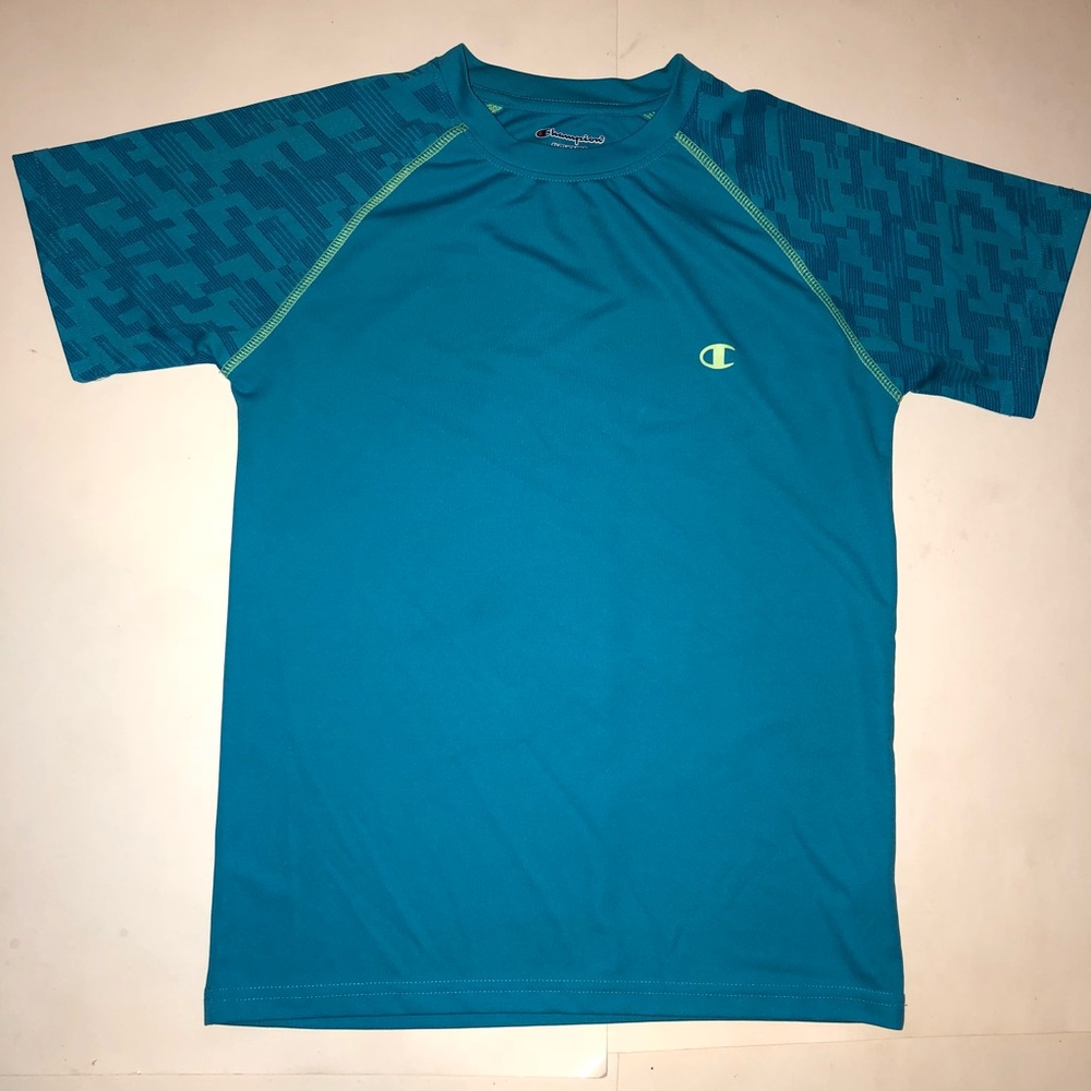 Champion boys size 14/16 shirt