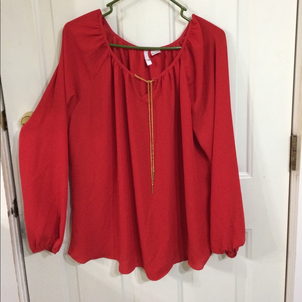 Red top with chain, accepting offers donating soon