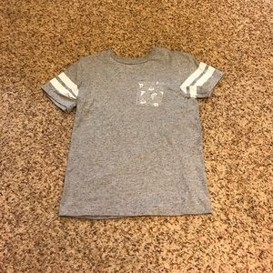 Carbon short sleeve T-shirt.