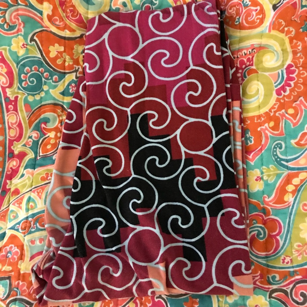 LuLaRoe Color Block and Swirl OS Leggings