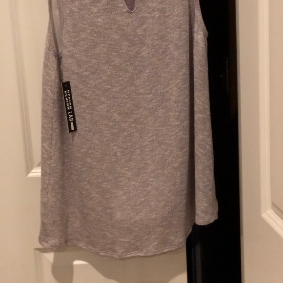 Never worn, amazing quality!! Tags still on - Picture 3 of 3