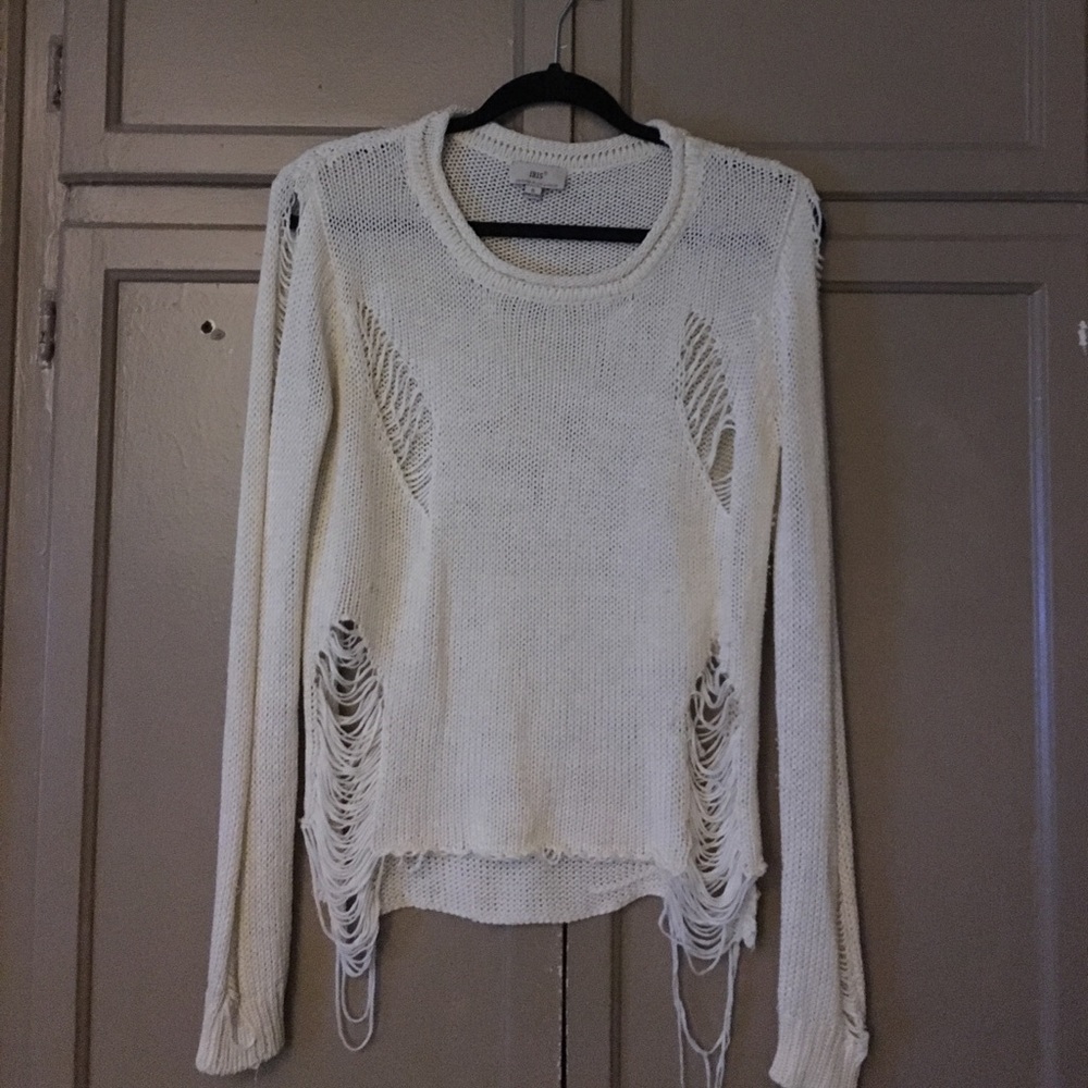 Cute ripped knitted sweater