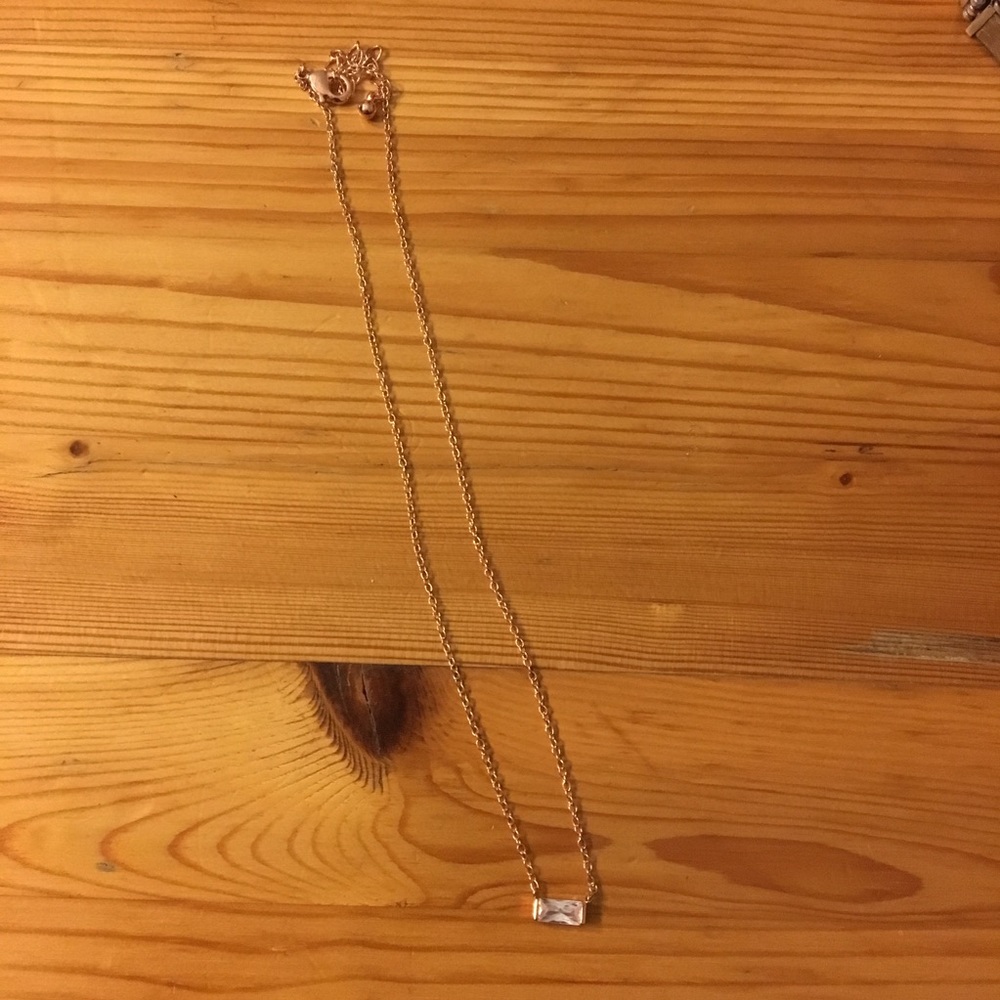 Rectangular pendant chain - Picture 2 of 4